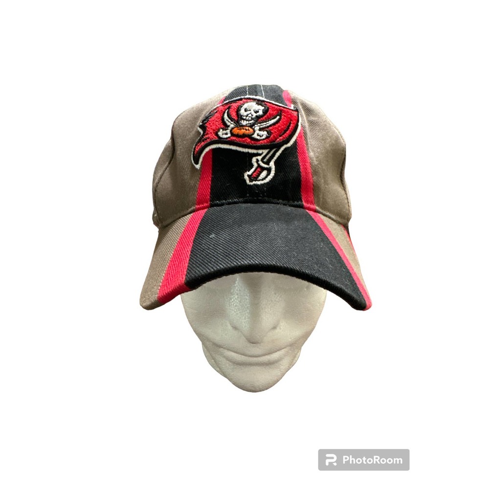 Vintage Reebok Tampa Bay Buccaneers Hat